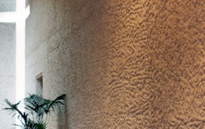 Detalle del abujardado en los muros del Templo