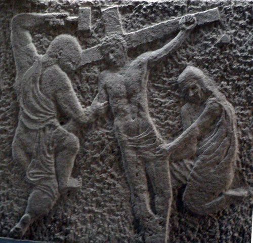 XI. ESTACIÓN: Jesús, clavado en la cruz