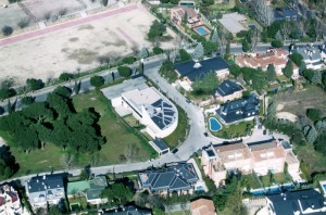 Vista aérea actual de la Parroquia San Pablo de la Cruz